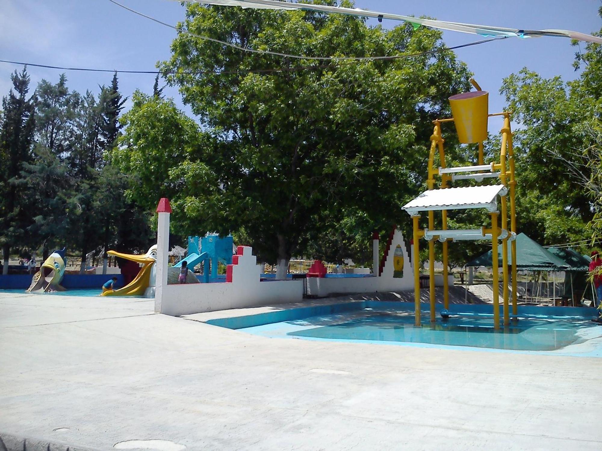 La Ilusion Hotel Campestre Y Balneario Parras de la Fuente Exteriör bild