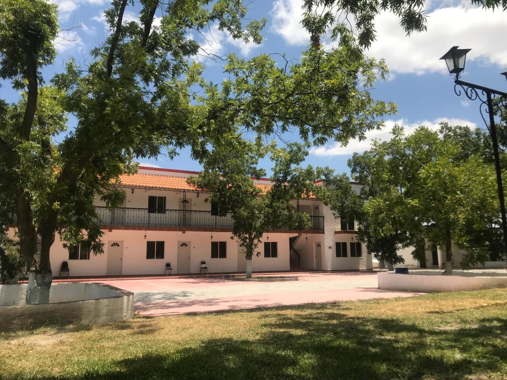 La Ilusion Hotel Campestre Y Balneario Parras de la Fuente Exteriör bild